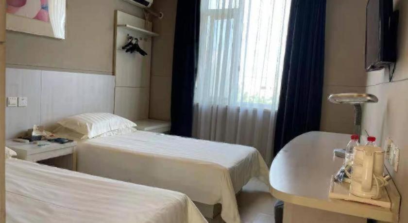 Jinjiang Inn Wuhan Zhangzhidong Road 22/41