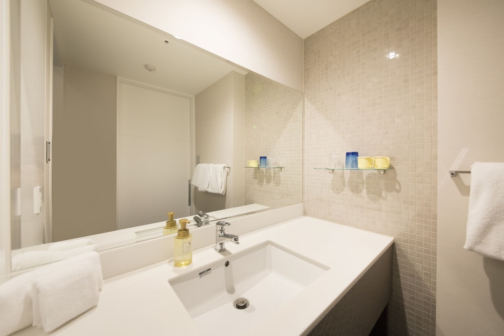 Quintessa Hotel Osaka Bay 62/63
