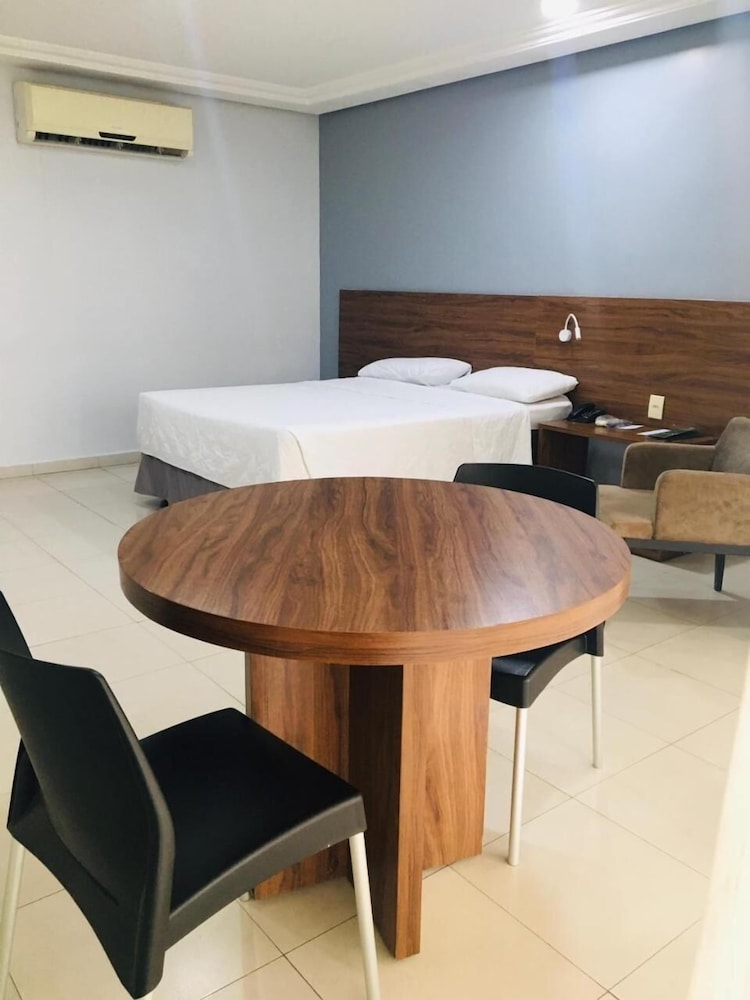 Golden Ville Hotel 60/66