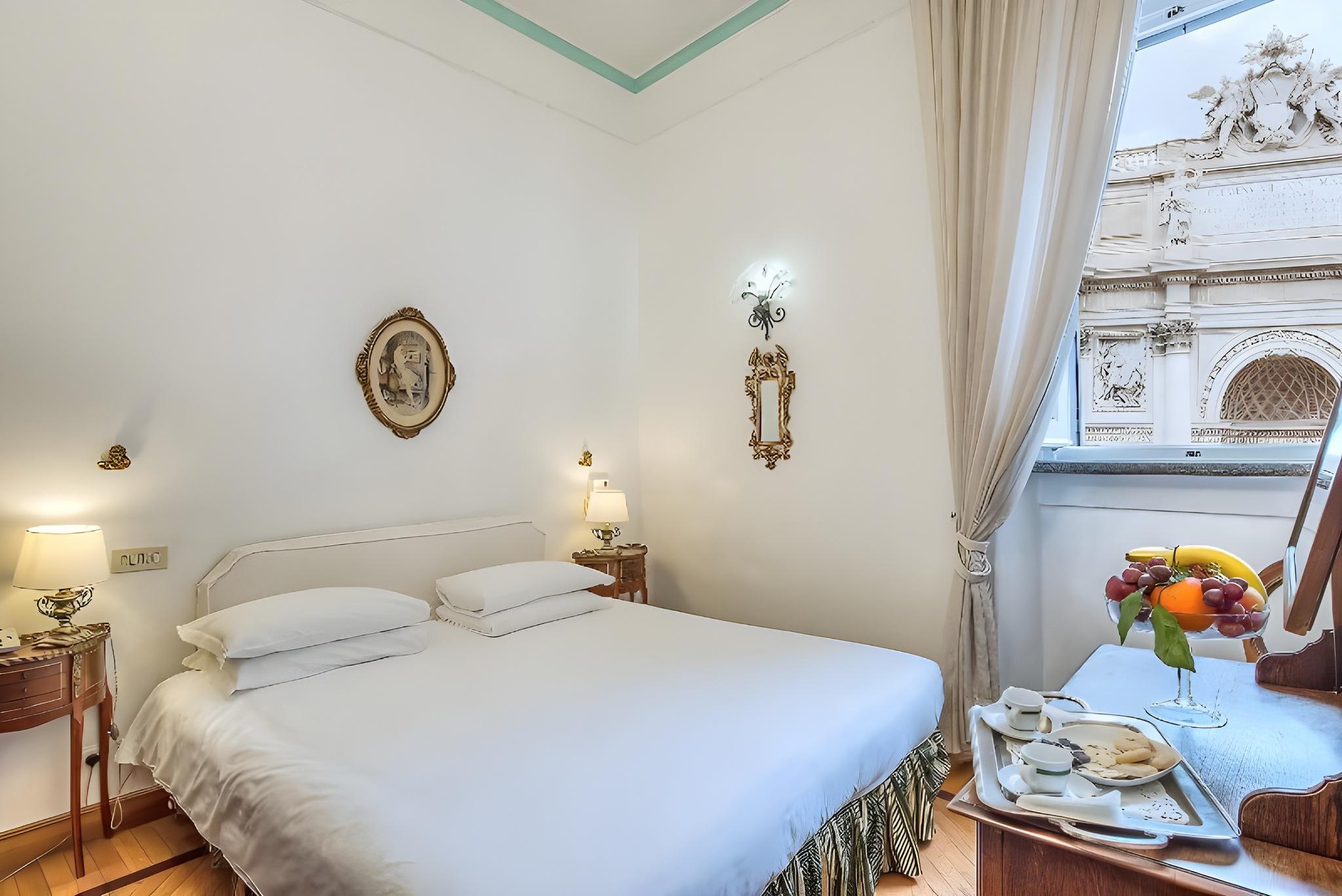 Superior, Double Bed, Fountain View