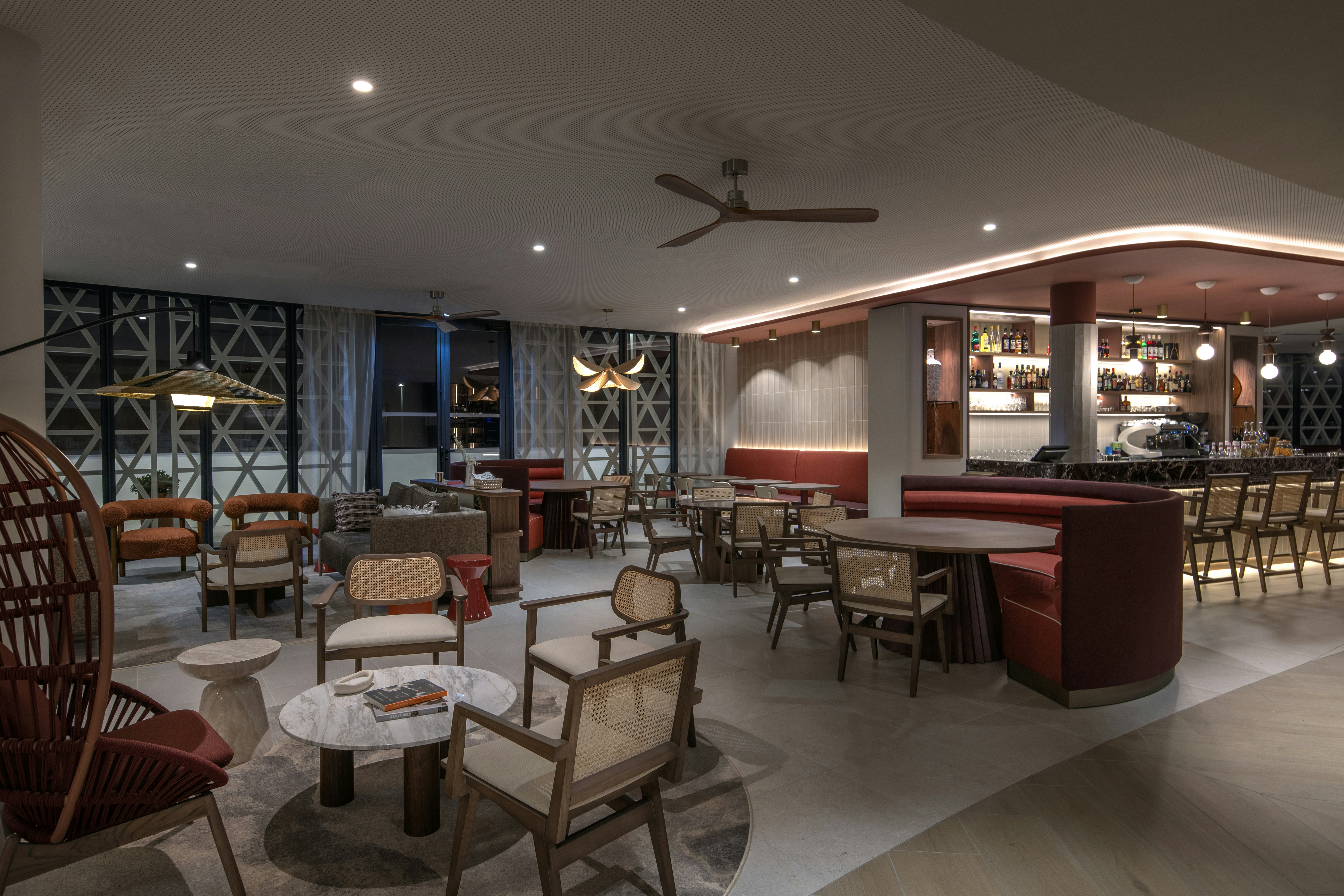 Marina Bay Riviera Hotel, Curio Collection by Hilton 39/54