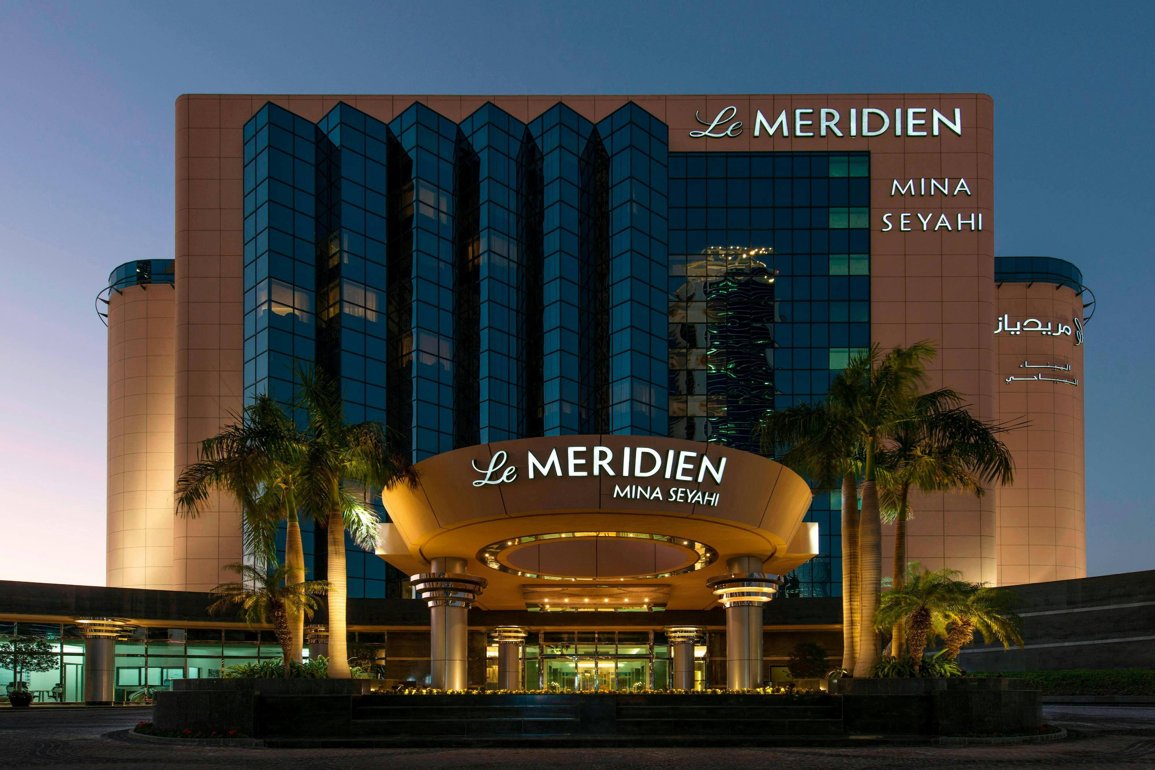 Le Meridien Mina Seyahi Beach Resort & Waterpark in DUBAI