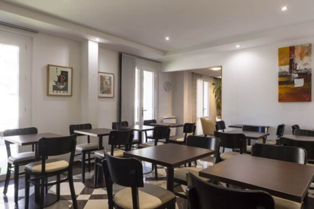 Hotel the Originals Paris Sud Orly Draveil 42/47