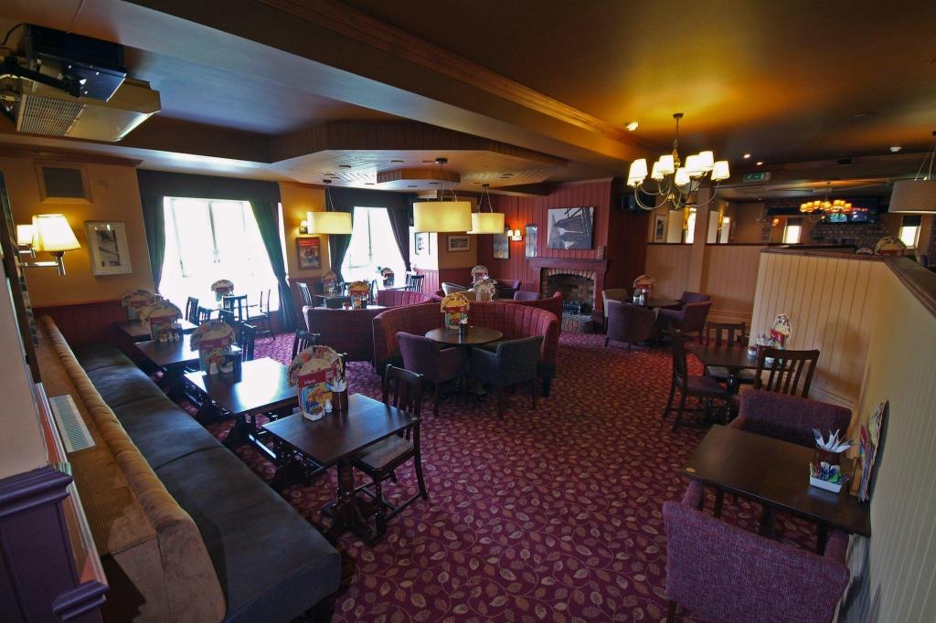Premier Inn Basildon (Festival Park) 22/30