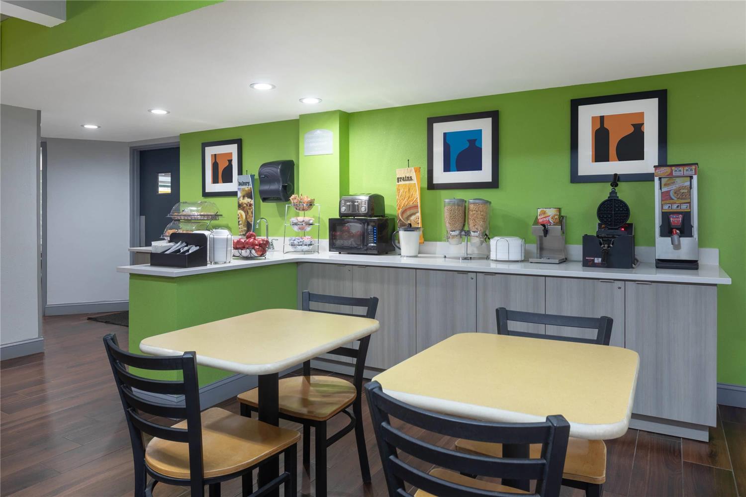 Microtel Inn Suites By Wyndham Cornelius Lake Norman 9/23