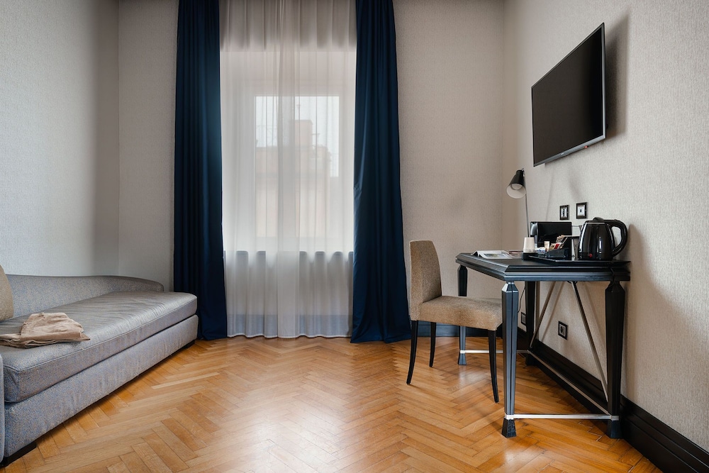 Unica Suite Rome 36/63