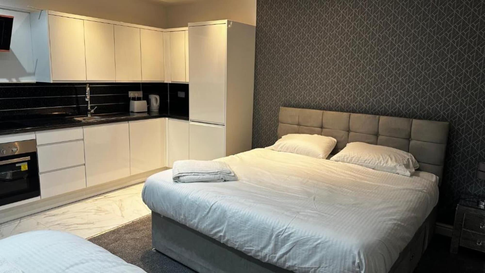 OYO Cheetham Hill Guest House 16/32