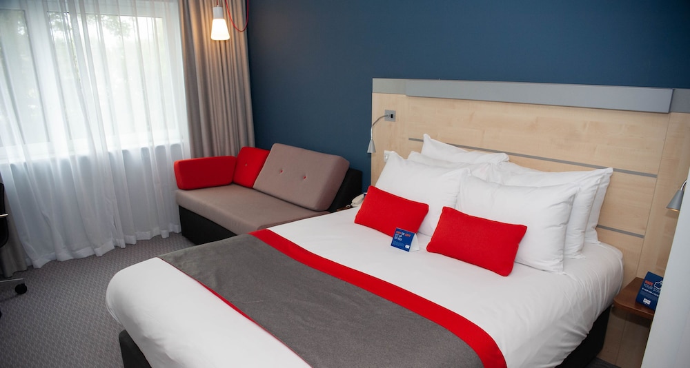 Holiday Inn Express Folkestone Channel Tunnel 11/64