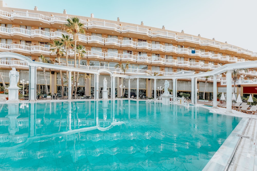 Cleopatra Palace Hotel 8/61