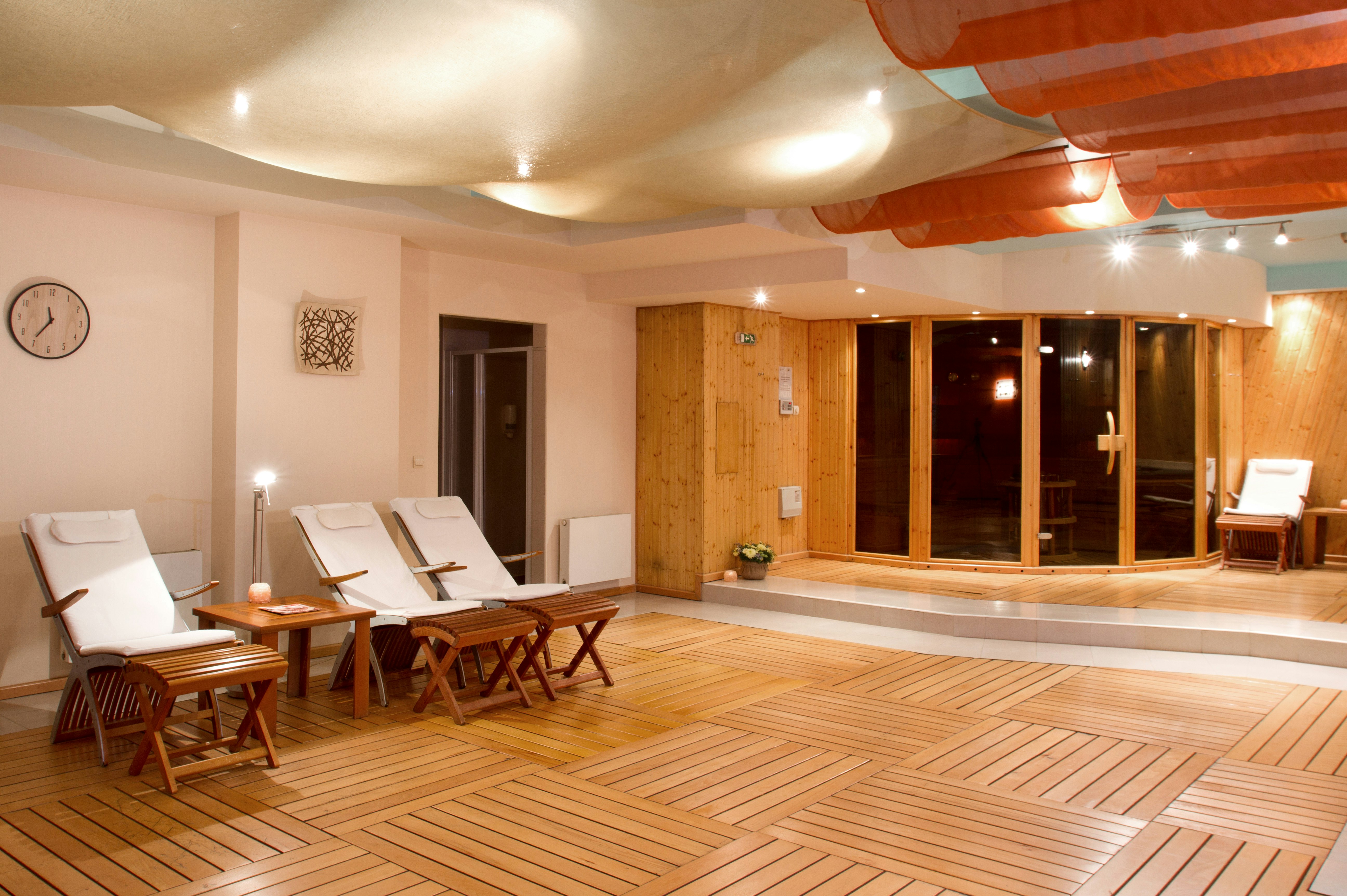 Crystal Palace Boutique Hotel 35/68
