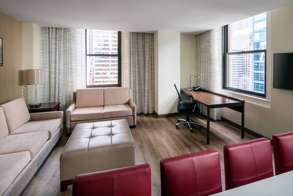 Residence Inn Chicago Downtown Loop 45/82