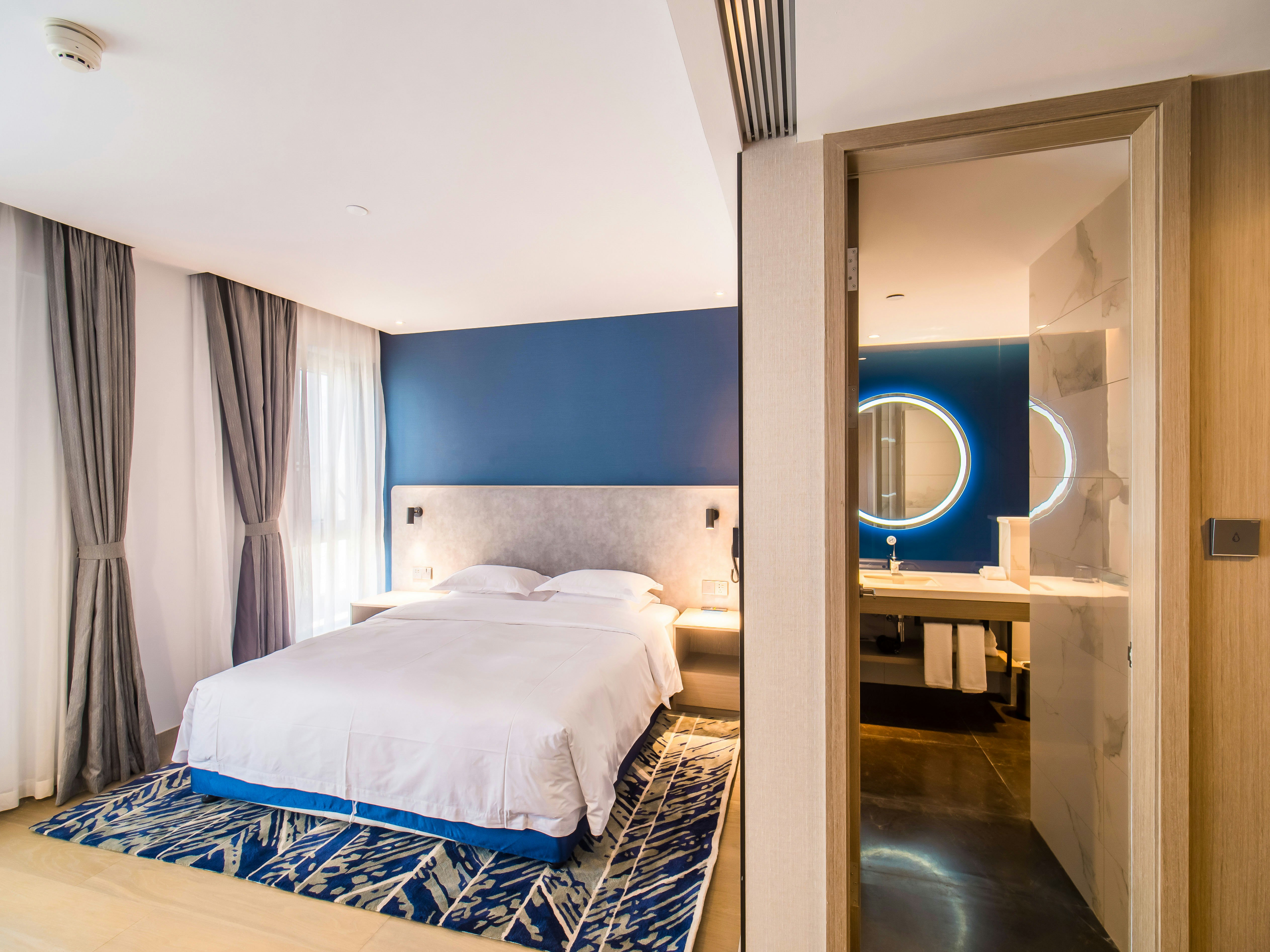 Holiday Inn Express Kunming West 12/49
