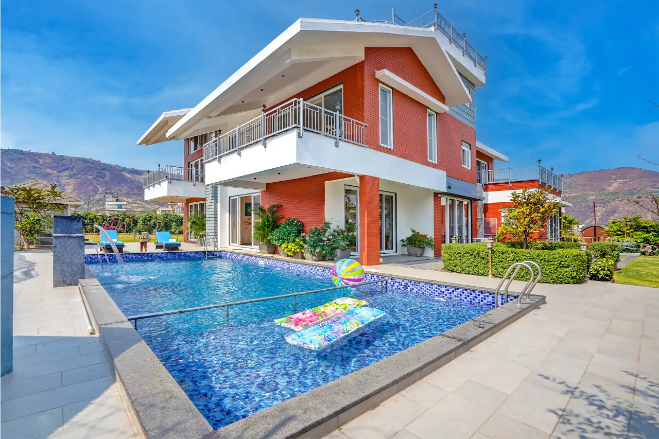 ELIVAAS Nimishka Villa 5 BHK Haven With Pvt Pool, Lavish Garden & Scenic Views in LONAVALA