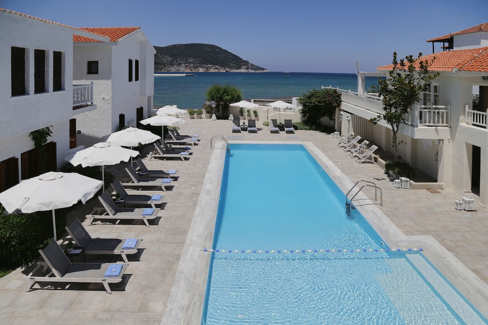 Skopelos Village Hotel Apartments 70/75
