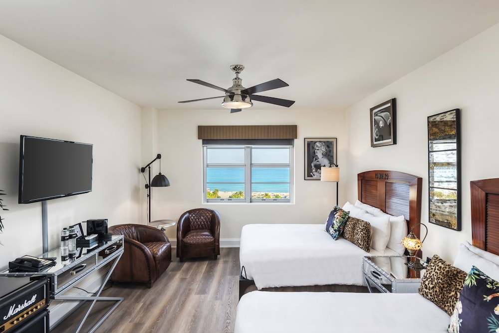 National Hotel Miami Beach 45/73