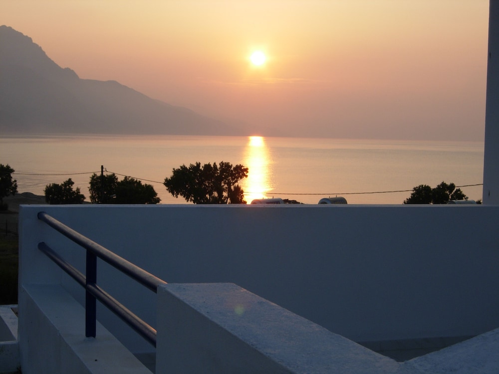Philippos Studios And Apartments 34/49