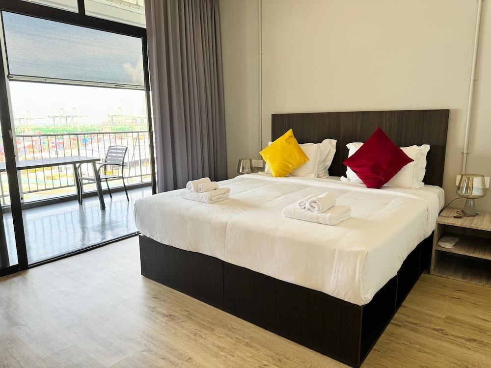 1 BEDROOM, PREMIER