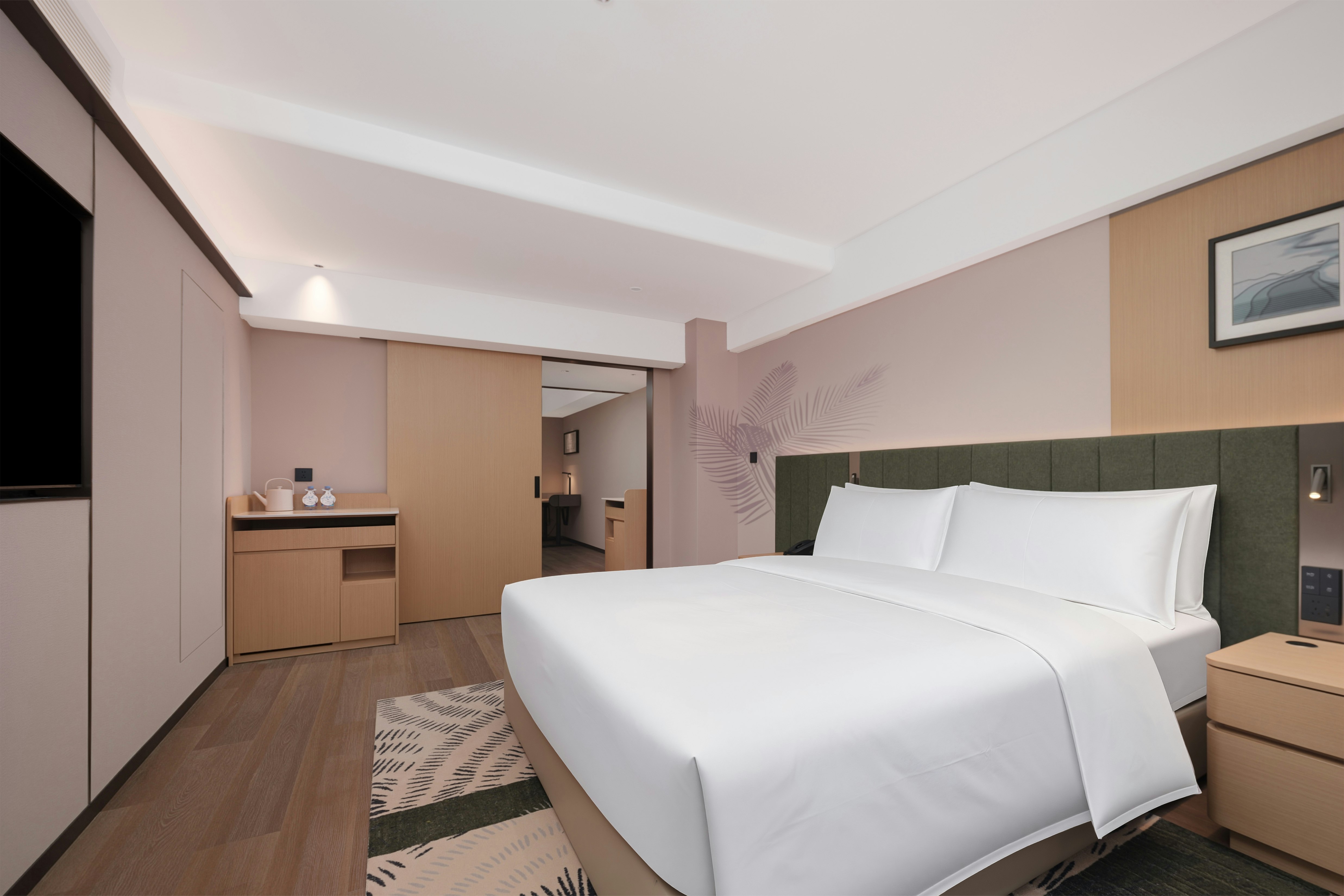 DELUXE, SUITE, KING BED