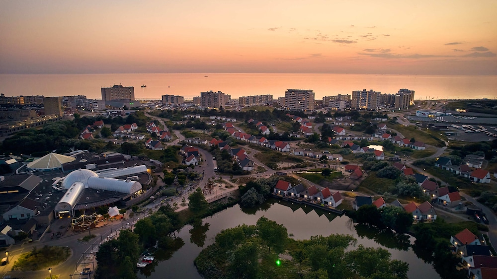 Beach Hotel Zandvoort by Center Parcs 30/33