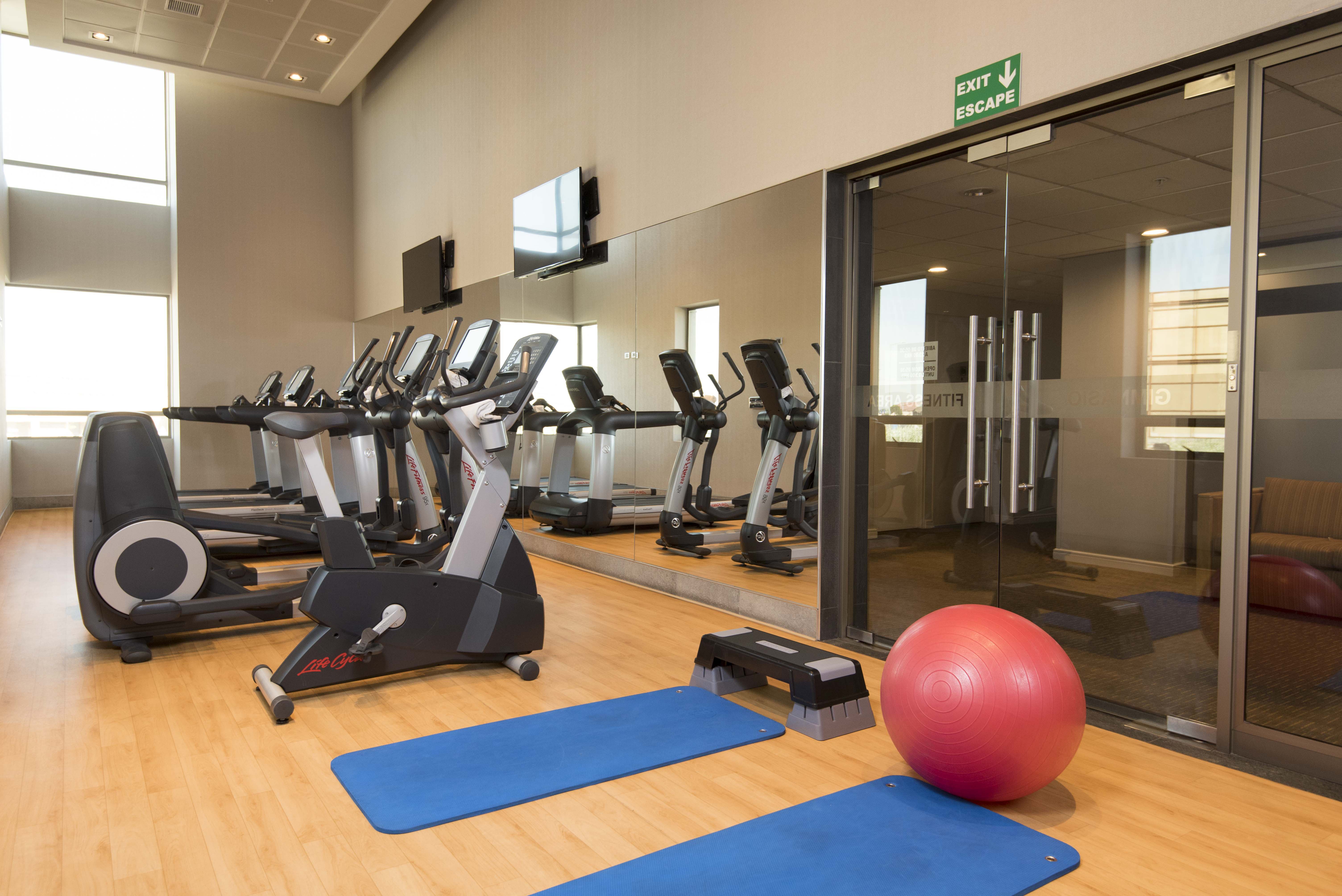 HOLIDAY INN EXPRESS CONCEPCION 42/74
