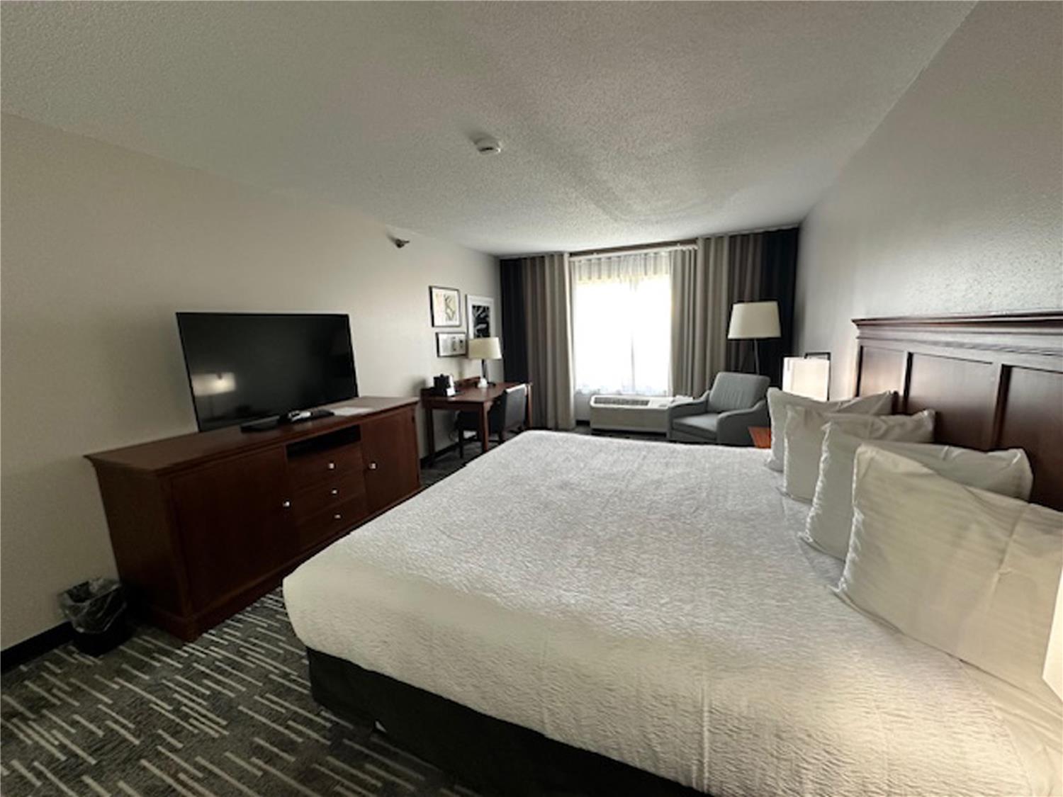 غرفة بسرير كينج، Best Western Harmony Inn Fort Dodge Iowa 5/6