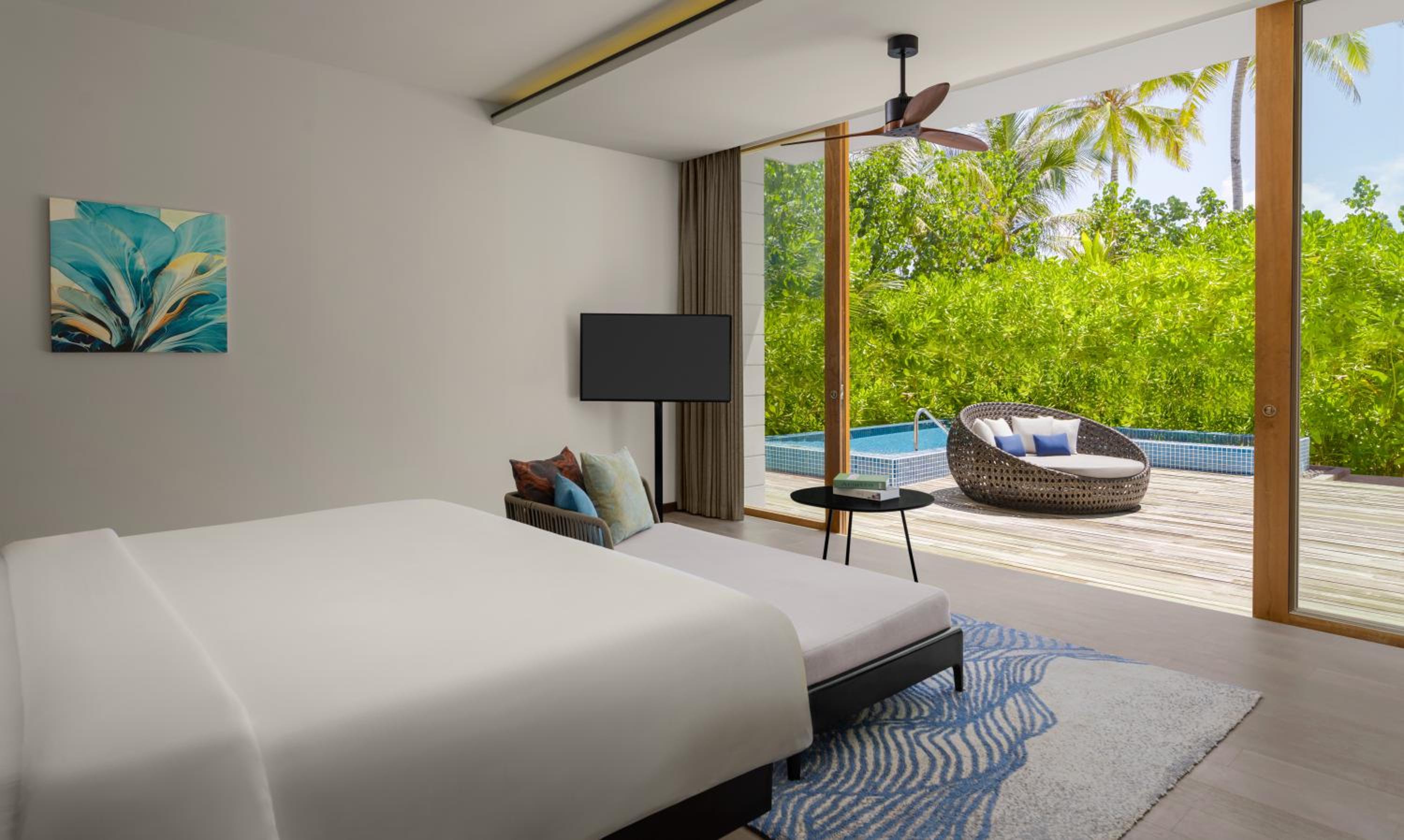 Sunset Beach Villa, King Bed, Private Pool, Lounge Access
