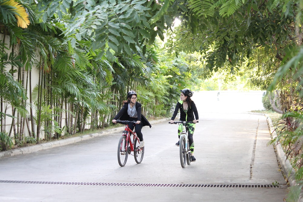 AVANI Khon Kaen Hotel and Convention Centre 63/69