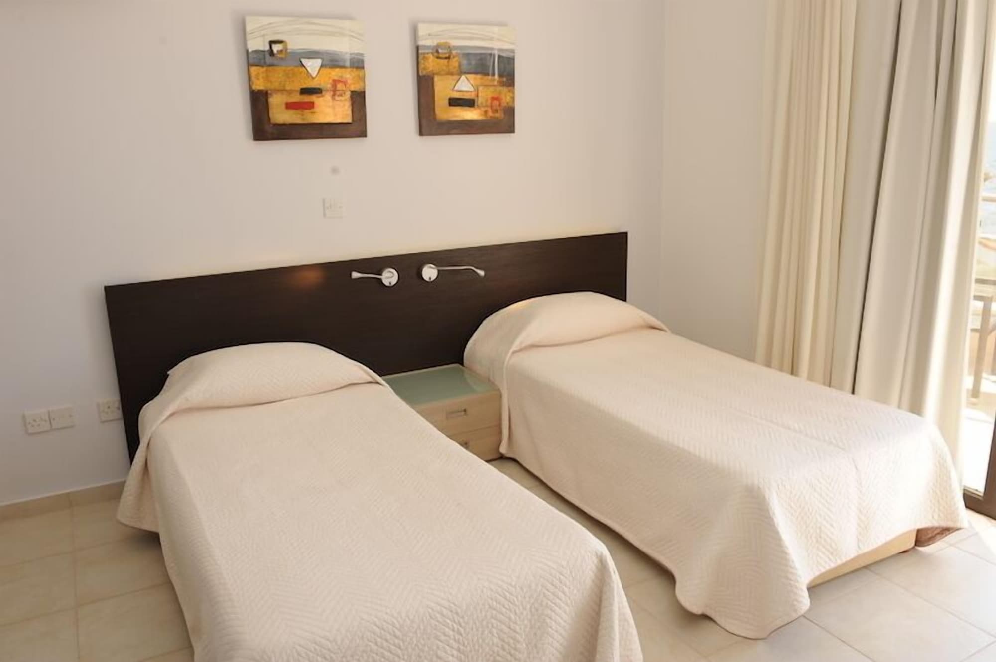 3 Bedrooms, Exclusive, Villa, 1 Queen and 4 Single Beds, Beach Front, Private Pool