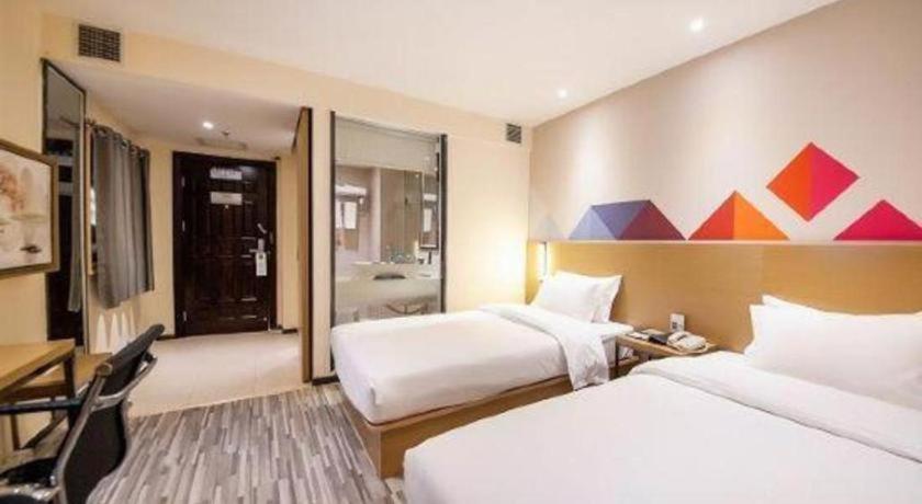 Borrman Hotel Guilin North Railway Station Hengda Square 17/49