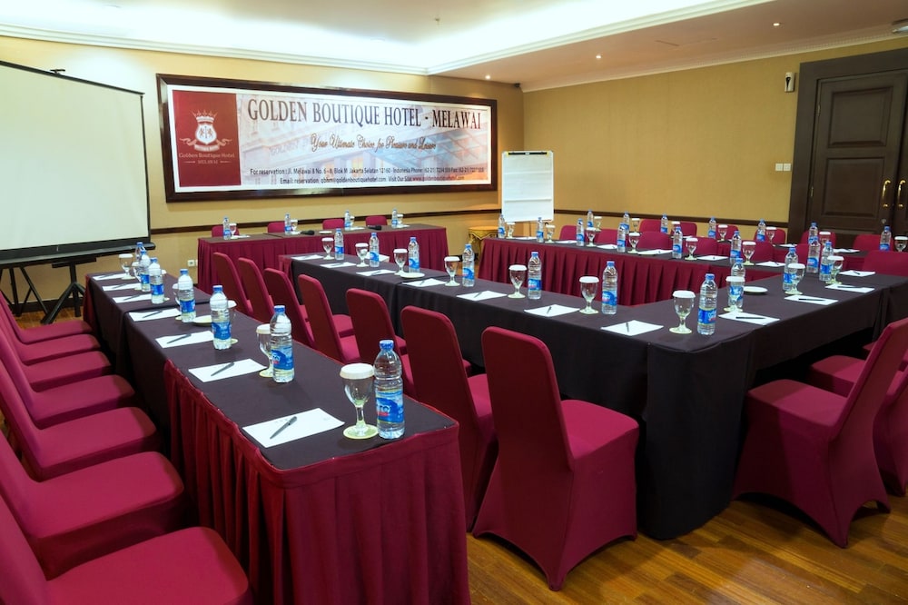 Golden Boutique Hotel Melawai 45/48