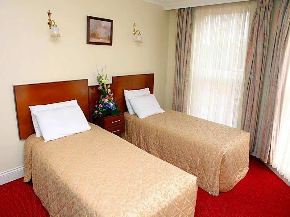 Gatwick Cambridge Hotel 13/53