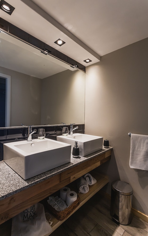 Hotel Ecomax 50/54