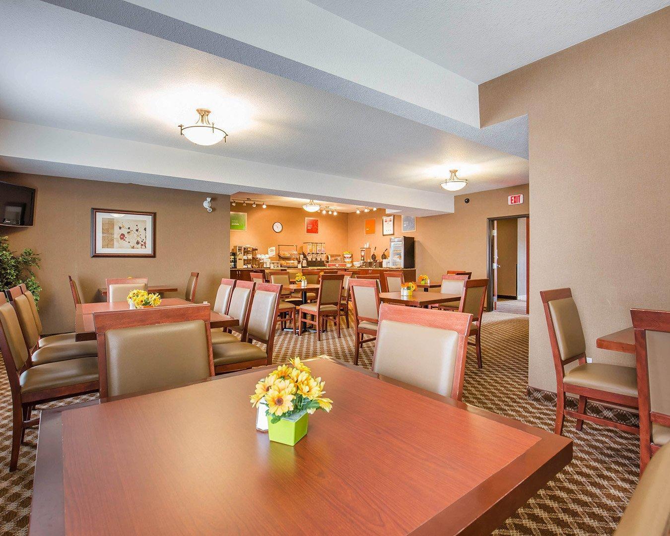 Comfort Inn & Suites Airdrie 15/21