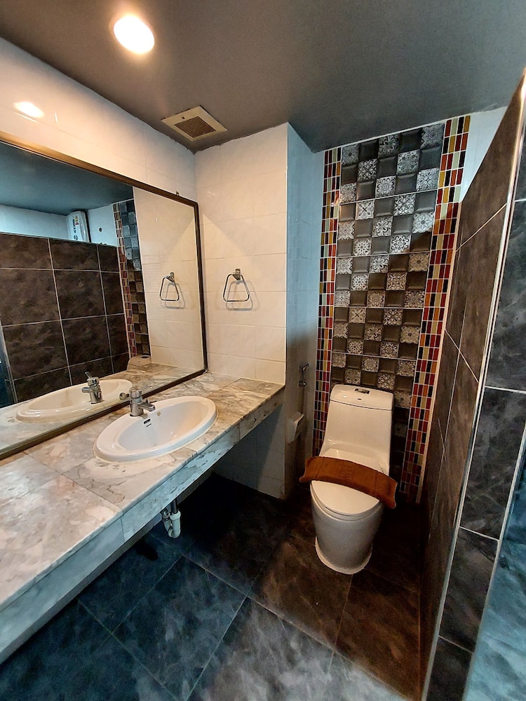 Traveller Inn Hotel 62/62