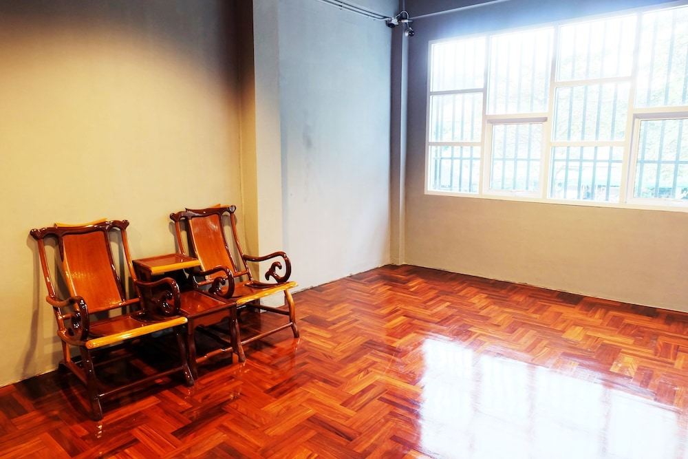 Inn Stations Hostel 32/49