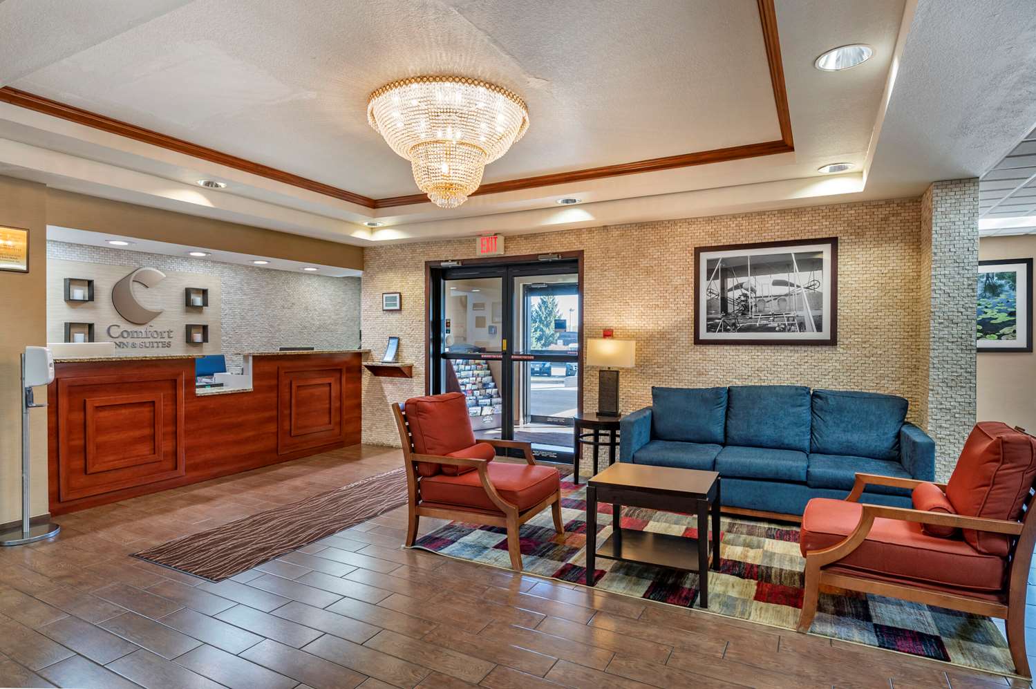 Comfort Inn & Suites Dayton, OH 7/10