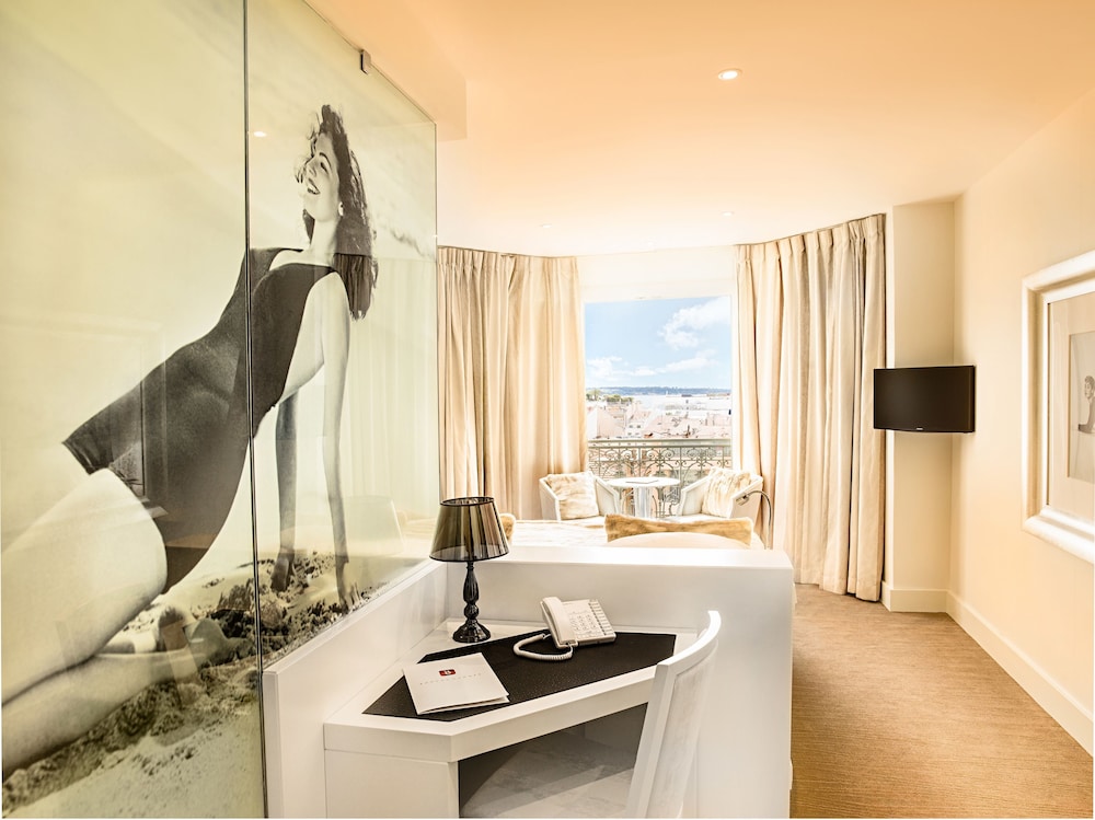 Renoir Cannes Hotel 33/68