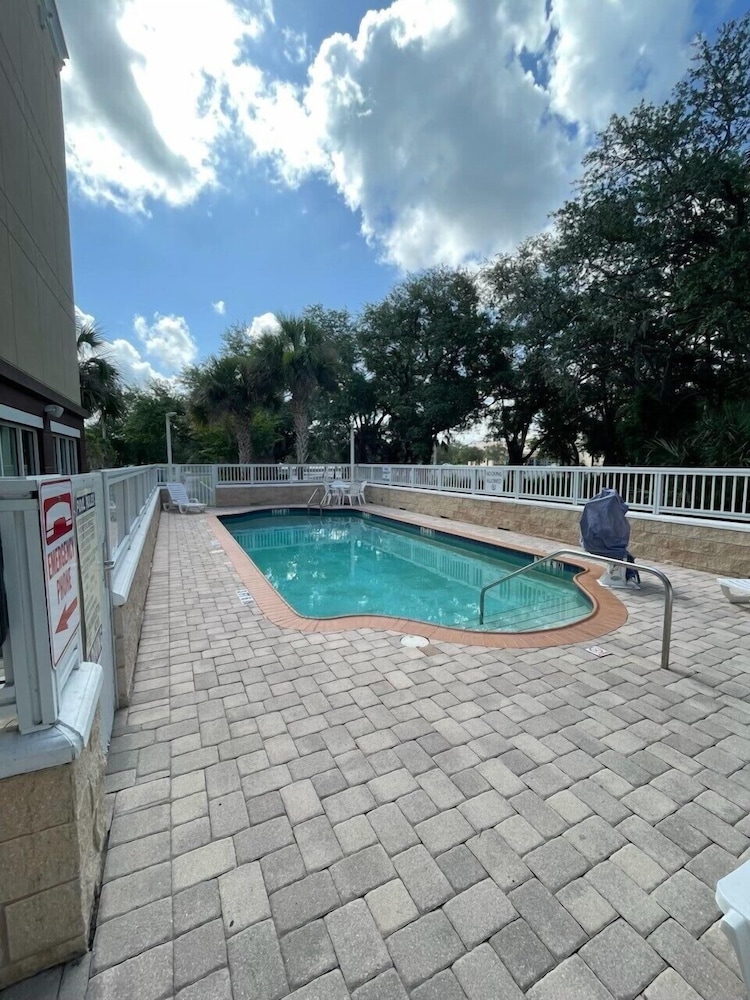 Fairfield Inn Suites Melbourne Palm Bay Viera 43/50
