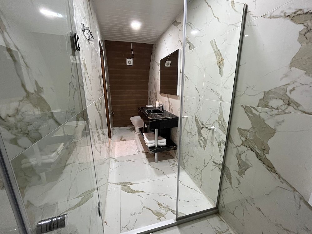 Tessera Hotel 24/49