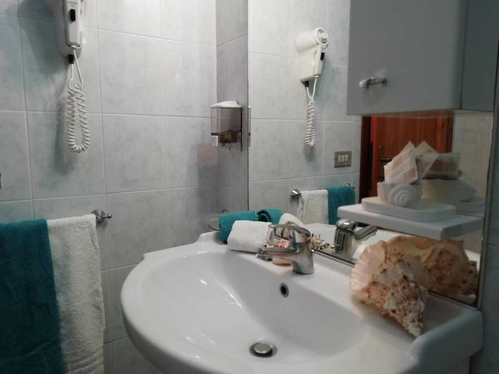 Hotel Calabattaglia 53/56
