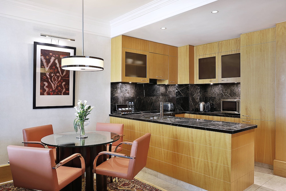 The Ritz-Carlton DIFC Executive Residences 31/31