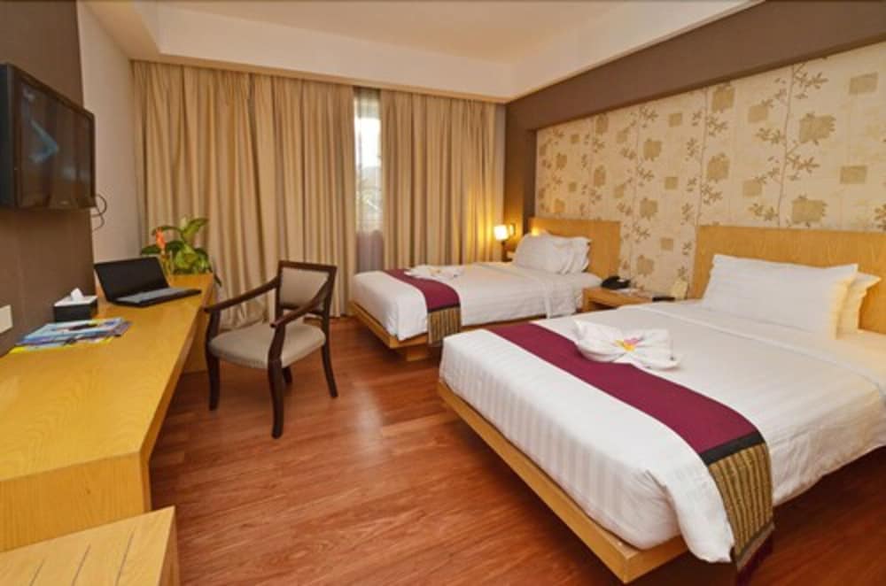 The Axana Hotel 10/36