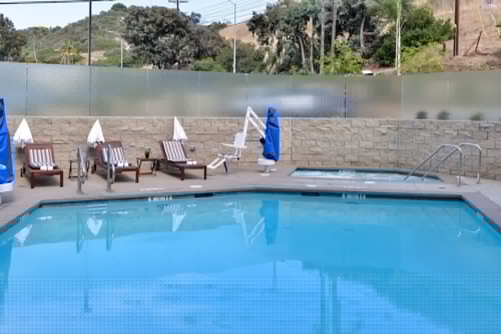 Holiday Inn Express & Suites San Diego - Mission Valley 3/61