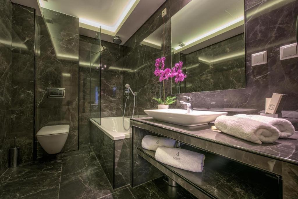 Azure Resort Spa 48/51