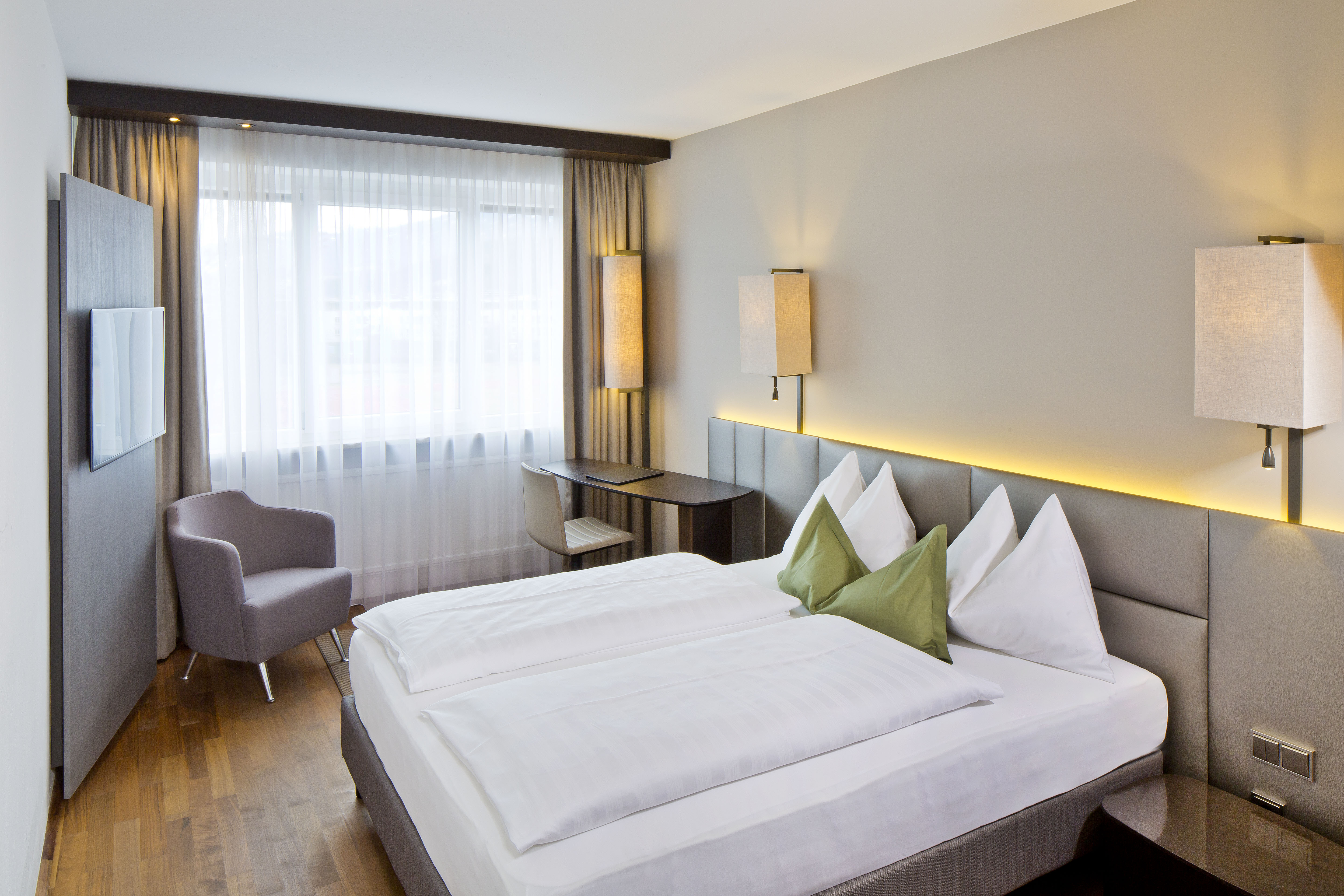 Business, Double or Twin Bed