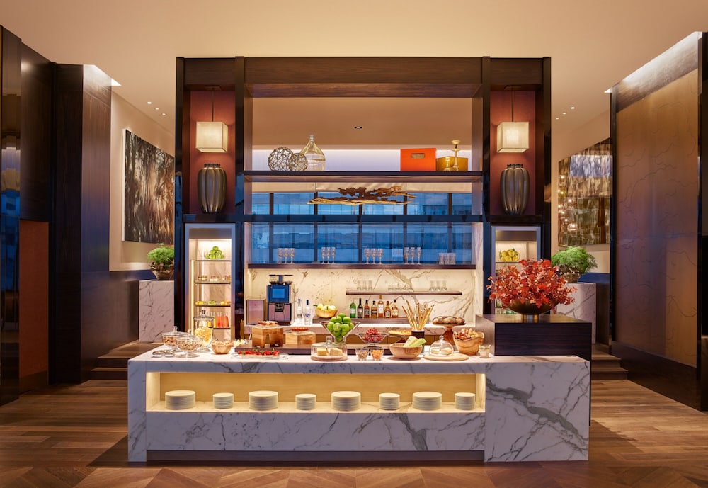 GRAND HYATT HONG KONG 7/69