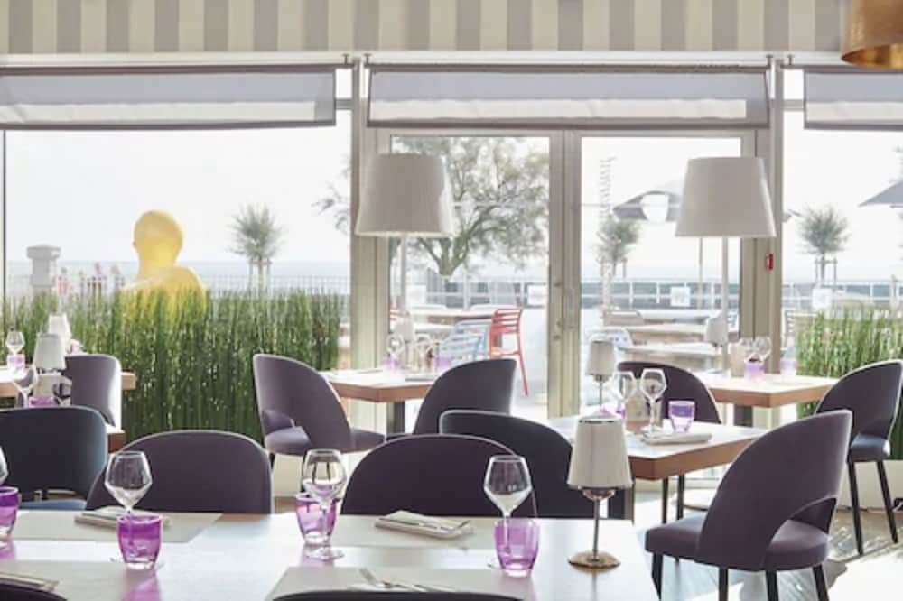 Relais Thalasso Baie De La Baule Chateau Des Tourelles 60/76