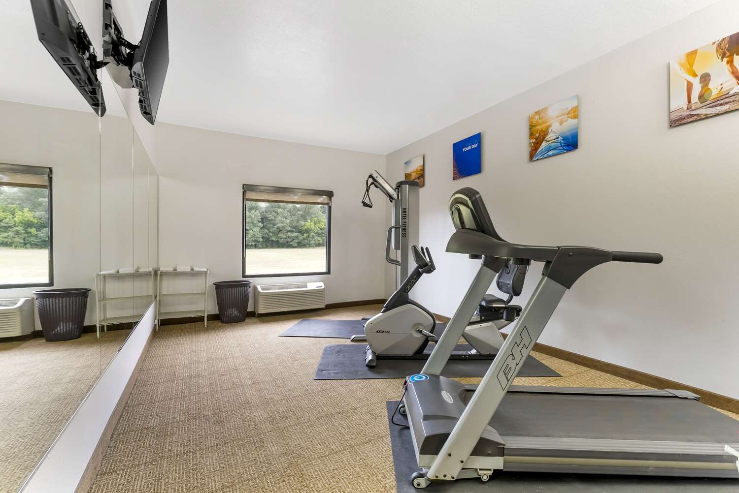 Comfort Inn Brownsville I-40 24/36