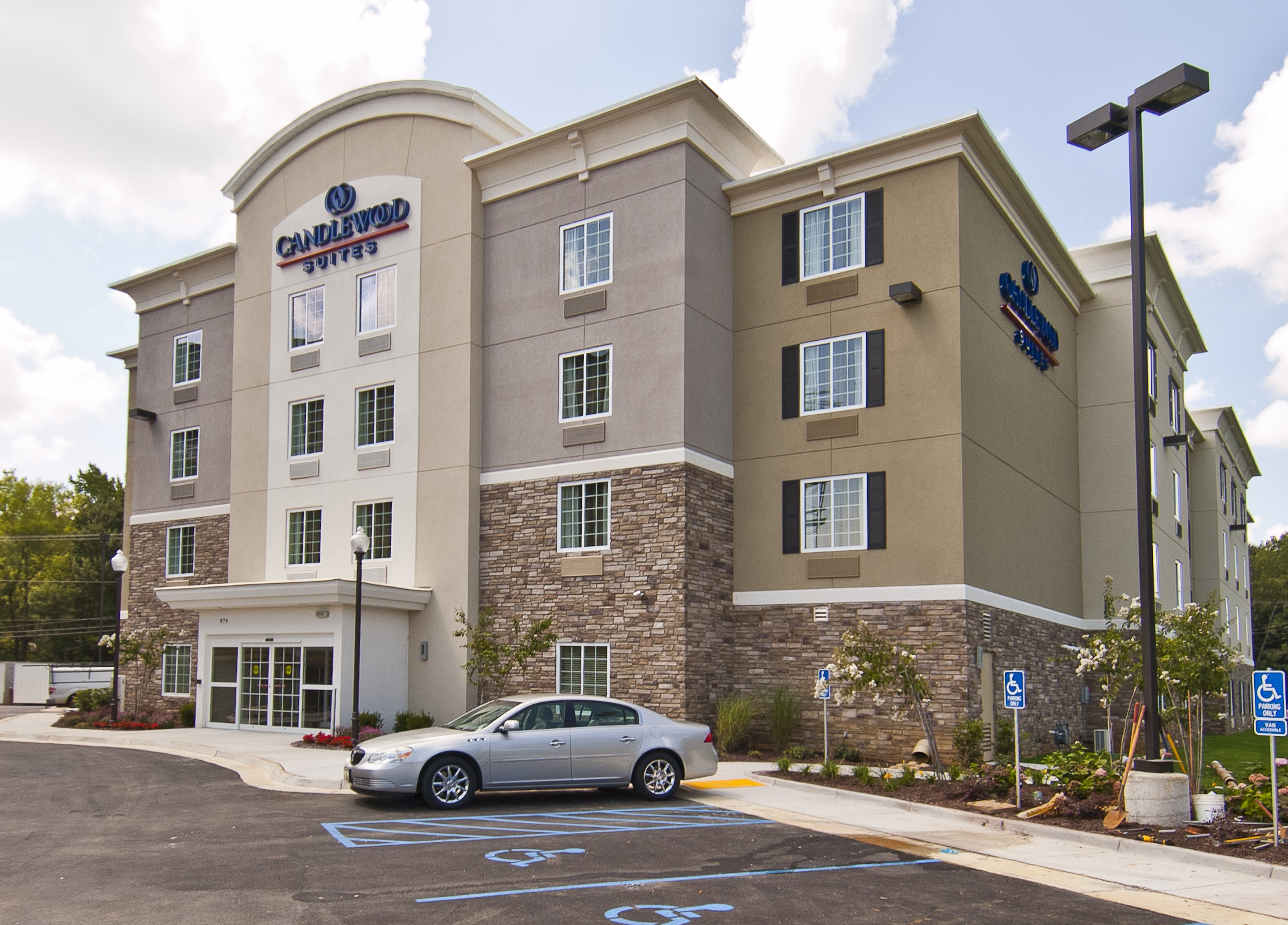Candlewood Suites Tupelo North 27/28