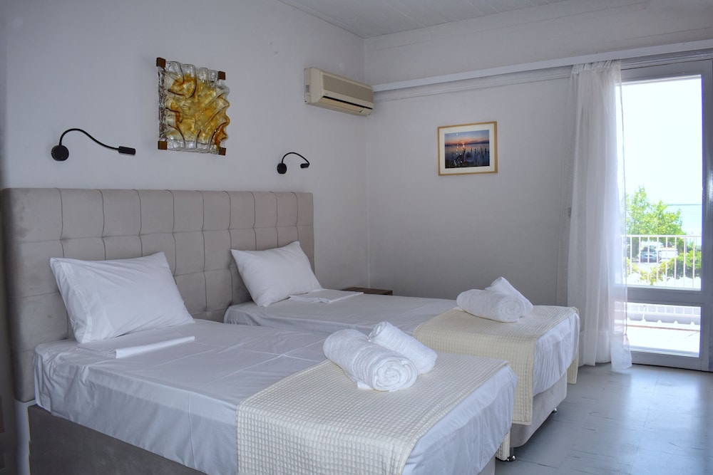 Theoxenia Hotel 42/91